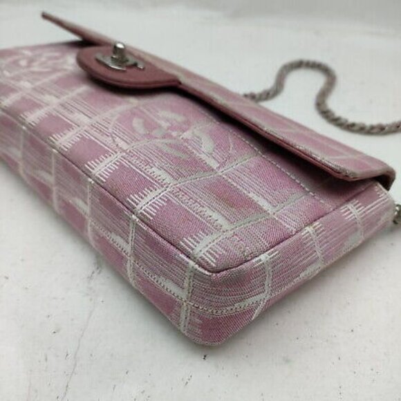 Chanel Pink Canvas Shoulder Bag - Picture 5 of 9